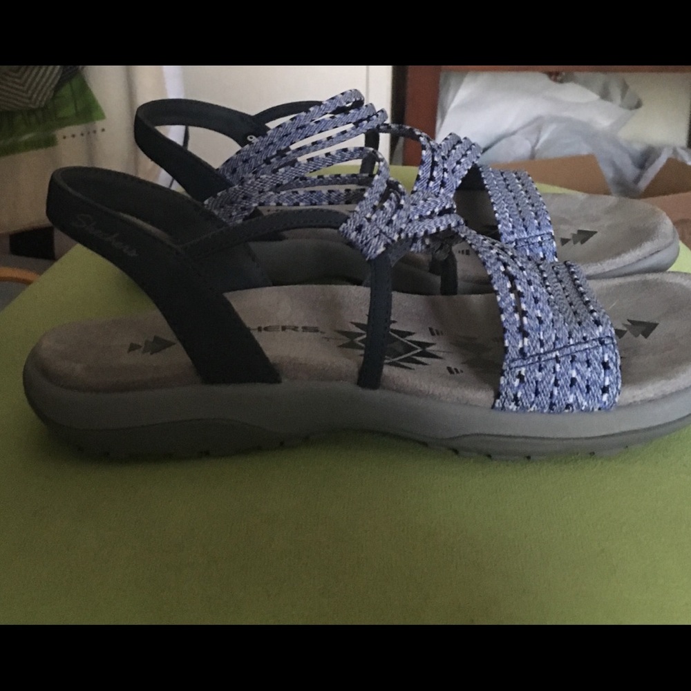 Shoes - Picture 2 of 4